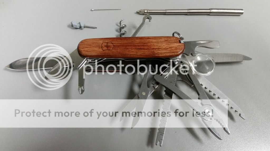 Let's see the knives in your pockets right now | Survivalist Forum