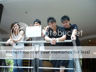 Taking some photos while waiting to check in the hotel room