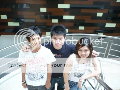 Mira, Porcu and Saru-chan posing