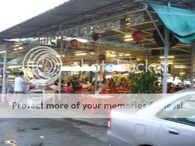 Alas! Food!!! Hawker stalls! They say Penang cooks the best food in Msia!